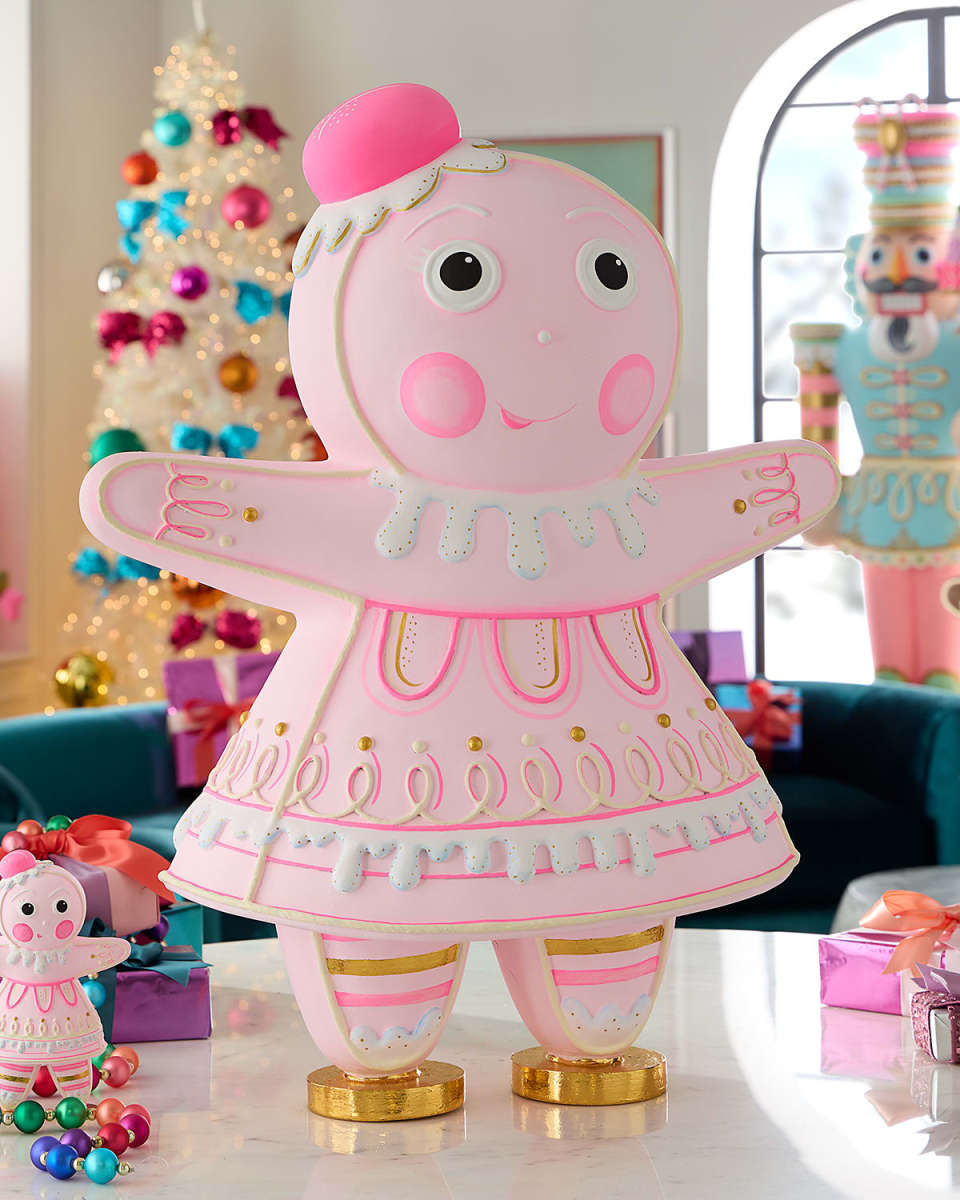 Pink Gingerbread Tabletop Christmas Display, Dippsy